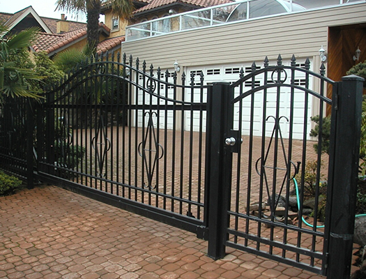 delta driveway gate