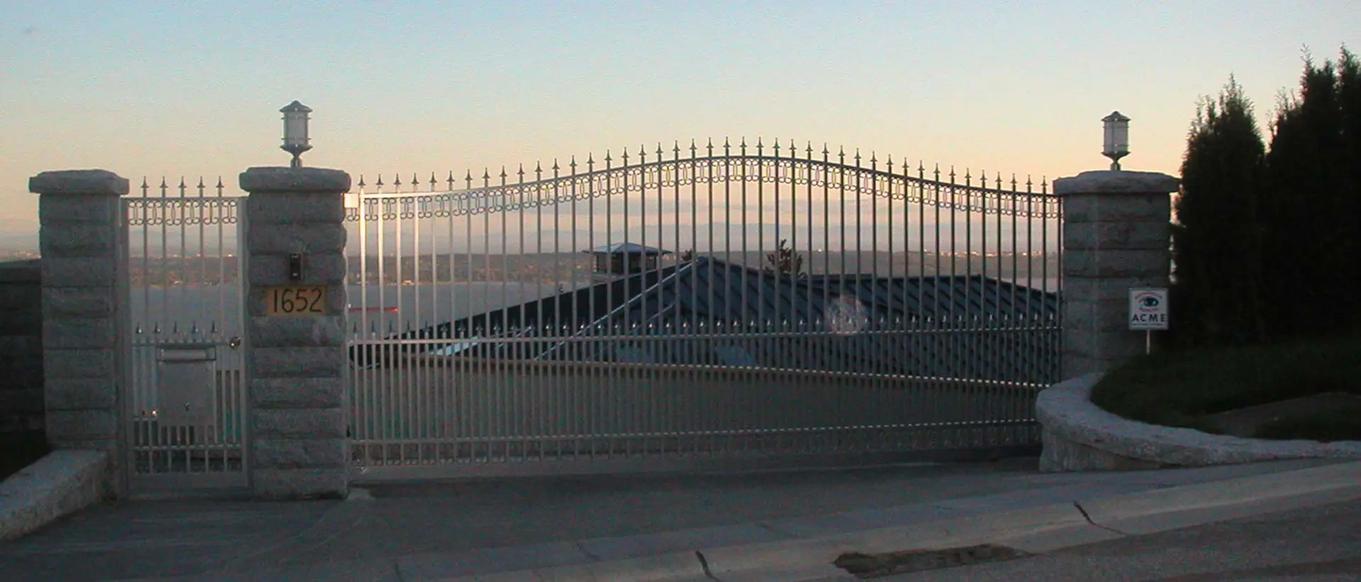 Residential gates for homes