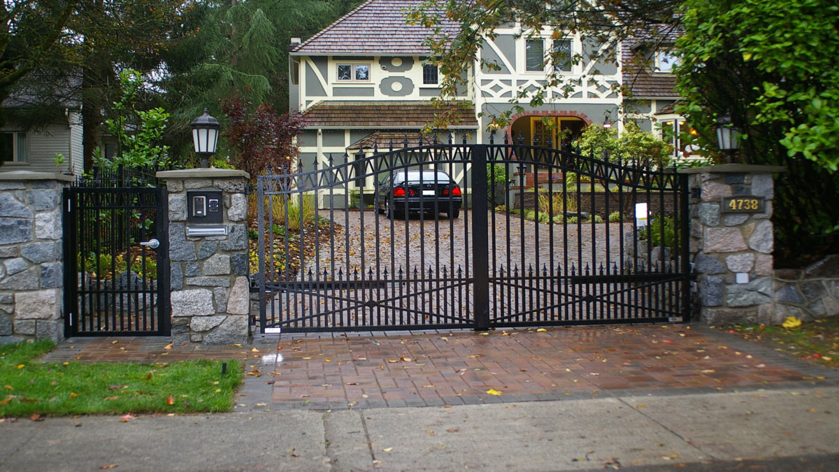 Residential Swing Gate